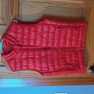 Red Puffy Vest Old Navy Men's medium